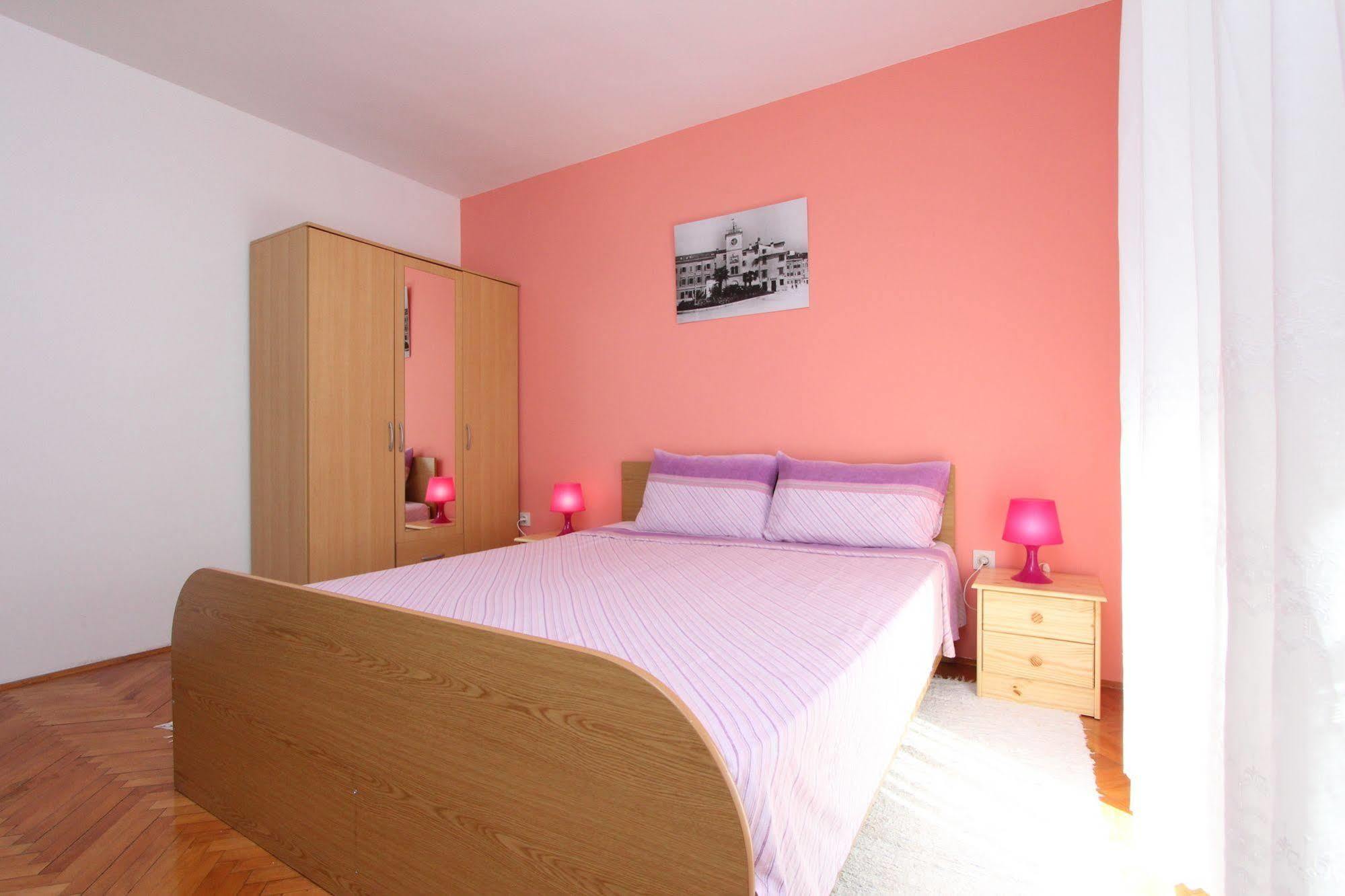 Apartments Tara Rovinj Exterior photo