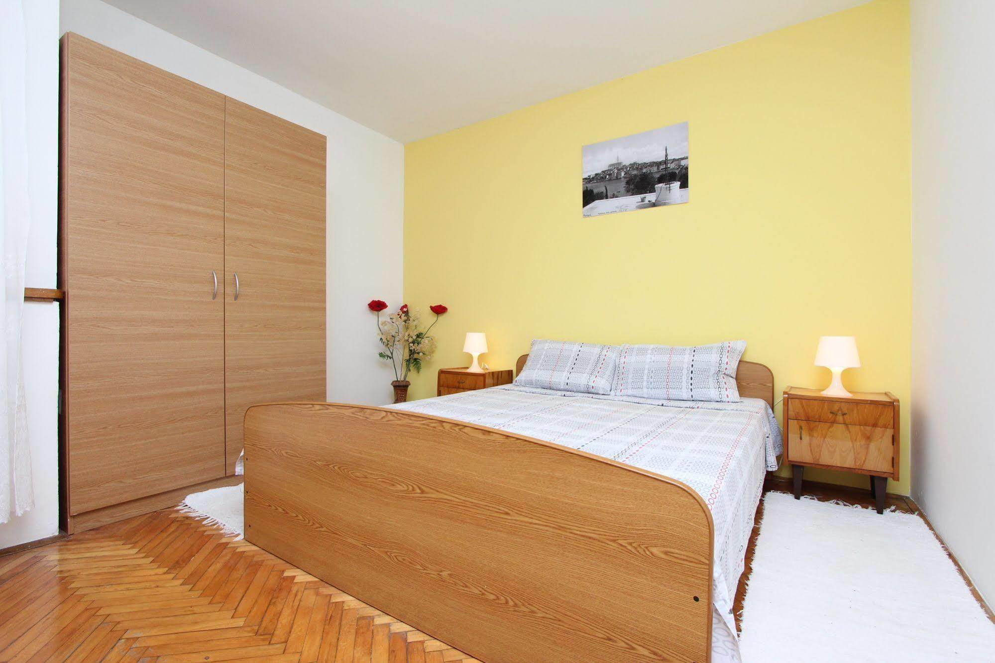 Apartments Tara Rovinj Exterior photo